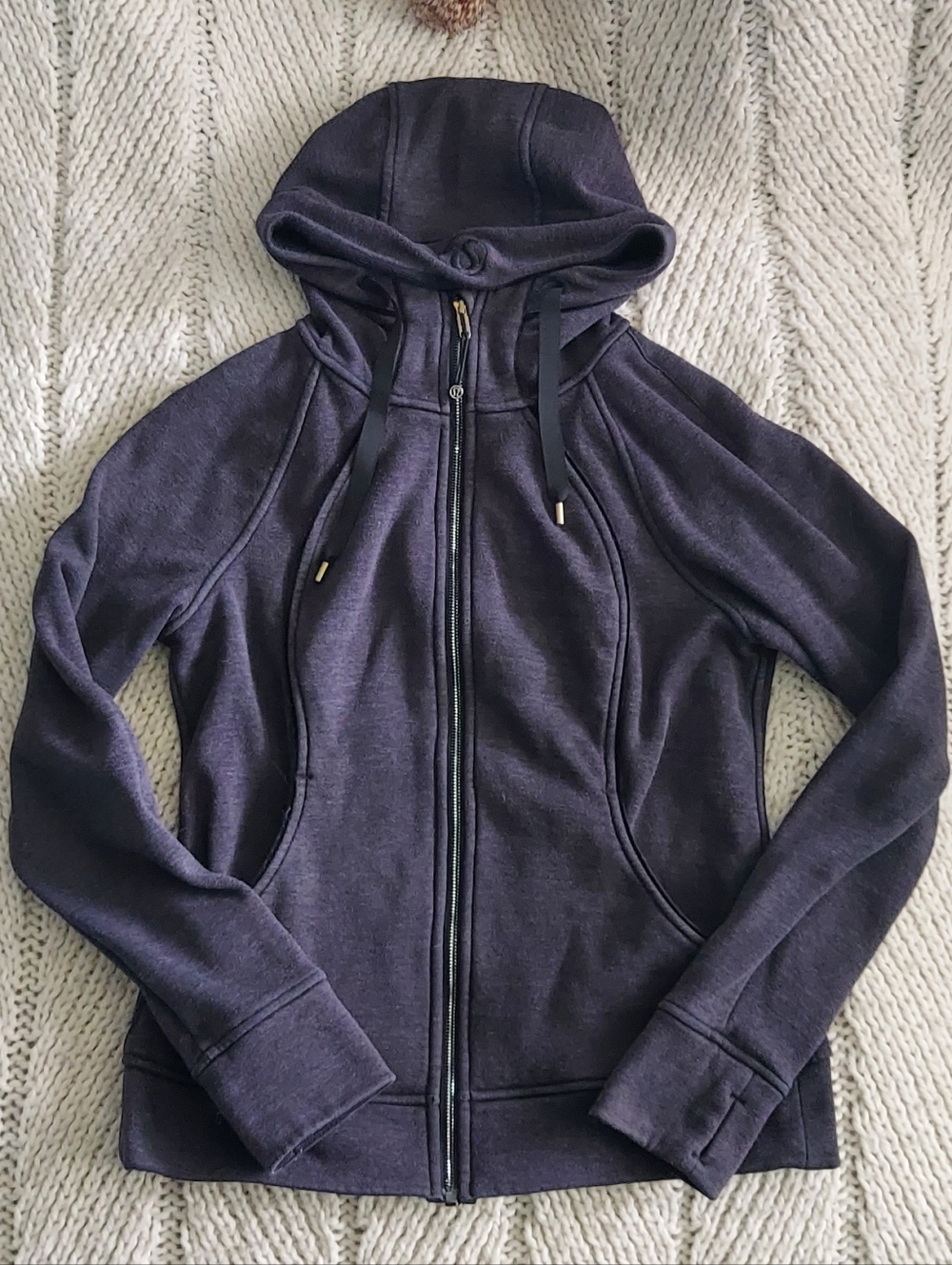 LULULEMON Scuba Plush Hoodie - Black & Gold